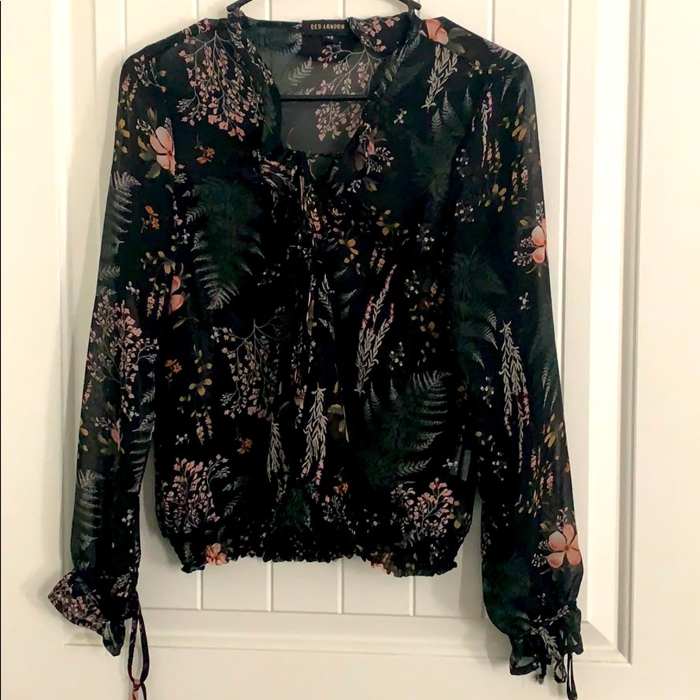 BooHoo Floral blouse